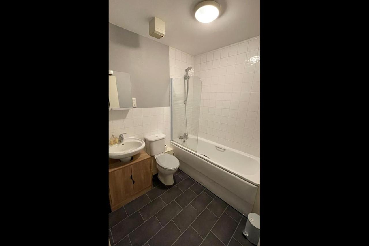 One Bedroom With Great City Views Londen Buitenkant foto