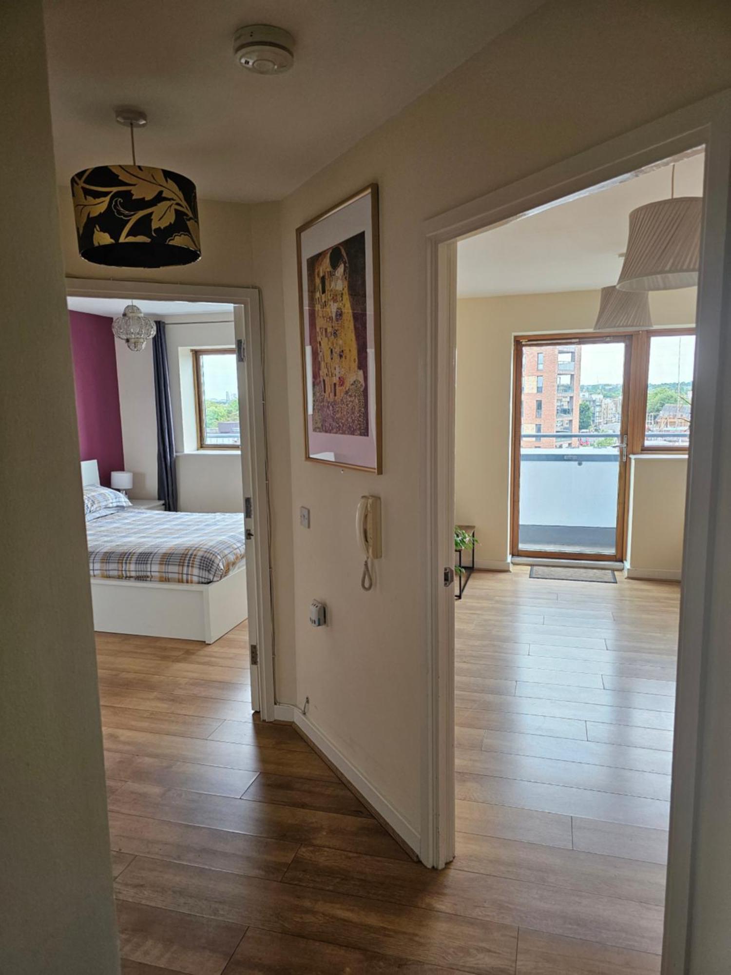 One Bedroom With Great City Views Londen Buitenkant foto